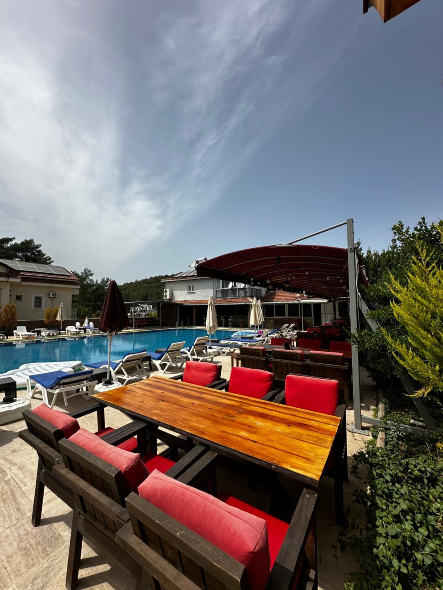 Carmina Hotel Ovacık Eksteriør billede